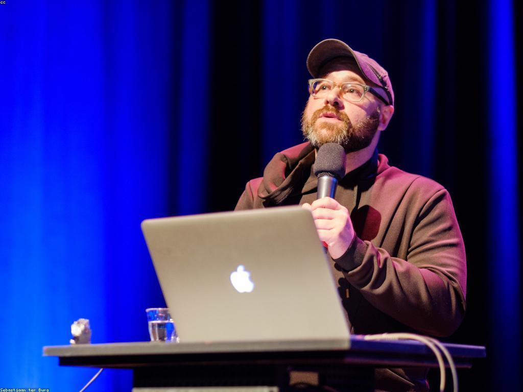 និន្ទានានានៃព័ត៌មានស្លតថ្មីៗ