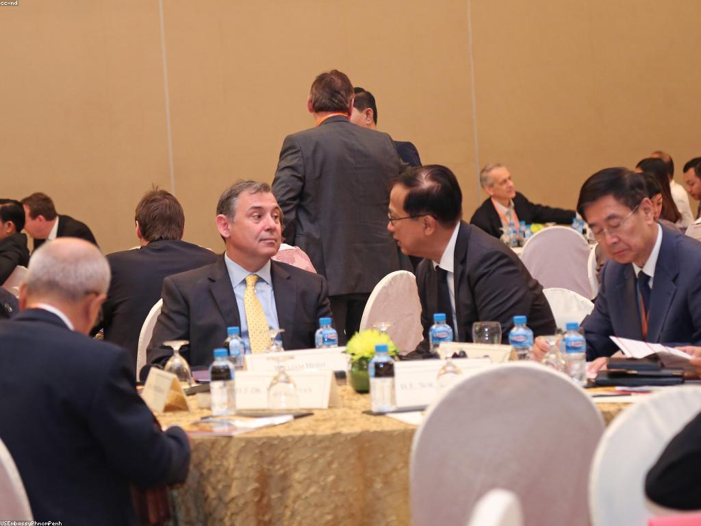 យុទ្ធសាស្ត្រស្លតសម្រាប់ការលូតលាស់អាជីវកម្ម